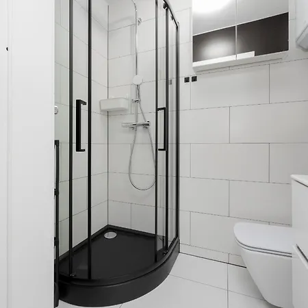 Lejlighed Spacious Close To Warsaw For 5 People By Renters *