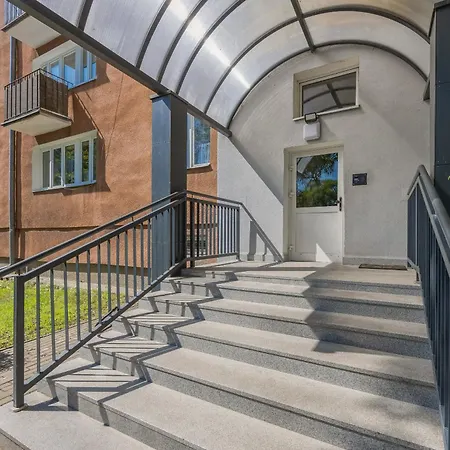 Lejlighed Spacious Close To Warsaw For 5 People By Renters *