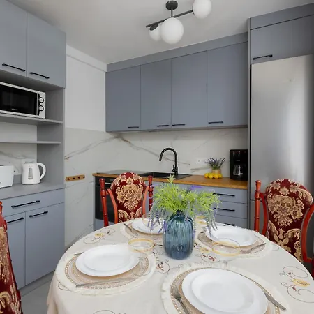 Spacious Close To Warsaw For 5 People By Renters * Konstancin-Jeziorna