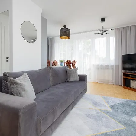 Lejlighed Spacious Close To Warsaw For 5 People By Renters Konstancin-Jeziorna